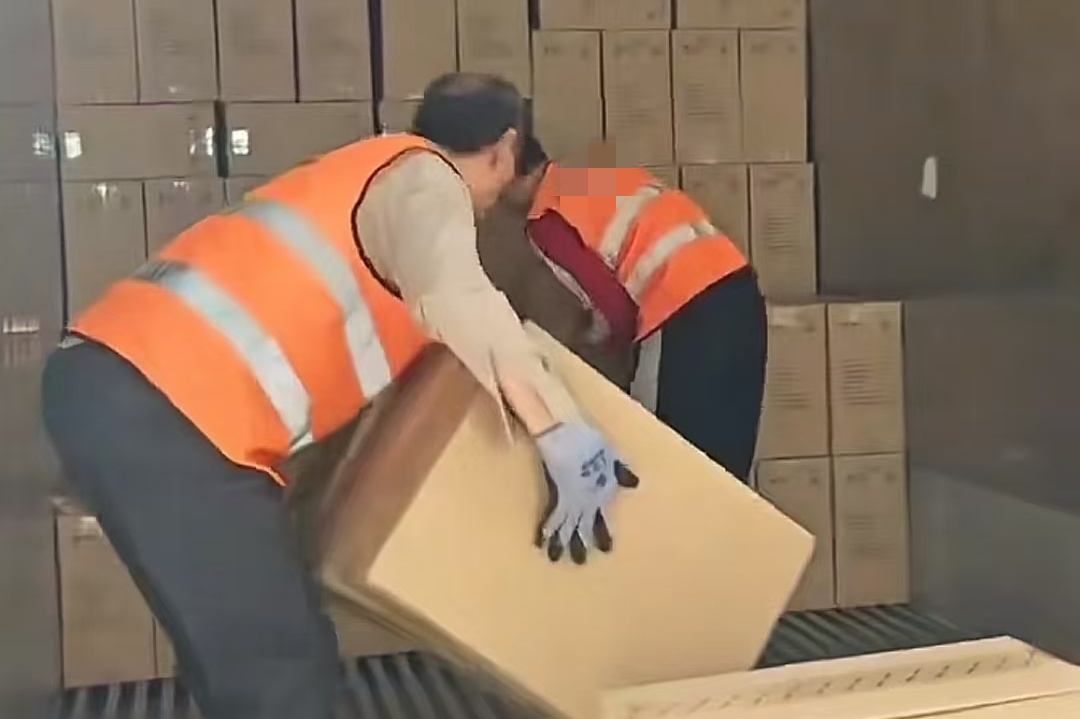 卸货作业环境
